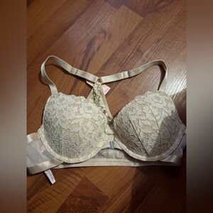 Lace Women's Bra in Cream